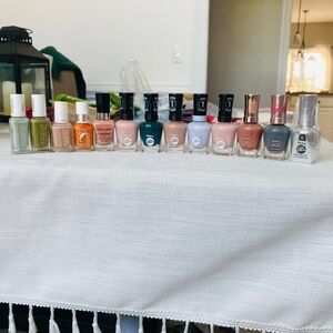 Nail polish bundle (13)
